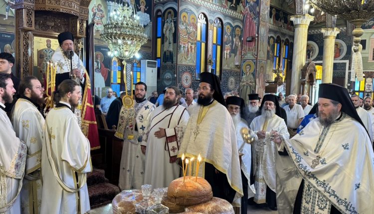 Πολυαρχιερατικός-Εσπερινός-ονομαστηρίων-Μητροπολίτη-Λαρίσης-Ιερωνύμου