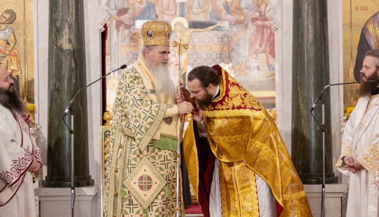 Χειροτονία-Πρεσβυτέρου-στην-Ιερά-Μητρόπολη-Καλαμαριάς