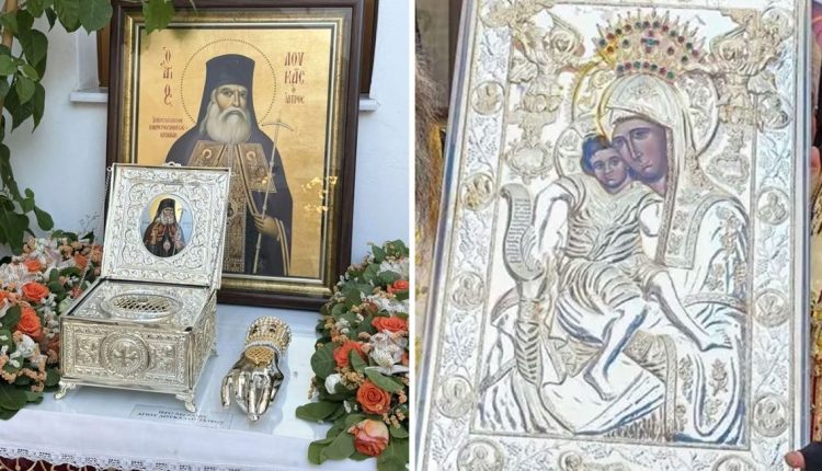 Η-Ιερά-Εικόνα-«Άξιον-Εστί»-και-το-Ιερό-Λείψανο-του-Αγίου-Λουκά-του-Ιατρού-τίθενται-σε-προσκύνηση-στο-Παρεκκλήσιο-των-Τριών-Ιεραρχών-στη-Ν.-Ιωνία