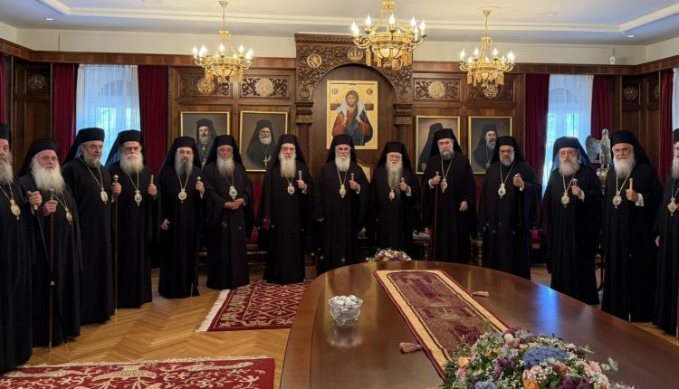 Ο-Σάμου-Ευσέβιος-στα-ονομαστήρια-του-Καλαβρύτων-Ιερωνύμου-και-του-Αρχιεπισκόπου-Ιερωνύμου