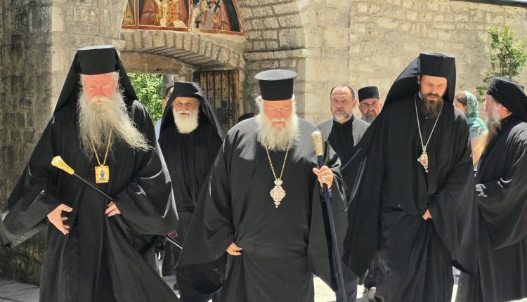 Επίσκεψη-του-Μητροπολίτη-Κερκύρας-στην-Ιερά-Μονή-Τσέτινιε