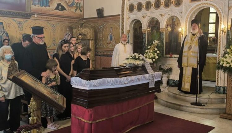 Την-Εξόδιο-Ακολουθία-του-μακαριστού-Δημητρίου-Καψάλη-τέλεσε-ο-Μητροπολίτης-Αρκαλοχωρίου