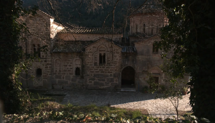 Μονή-Δουσίκου:-Το-καταφύγιο-του-Αγίου-Βησσαρίωνα