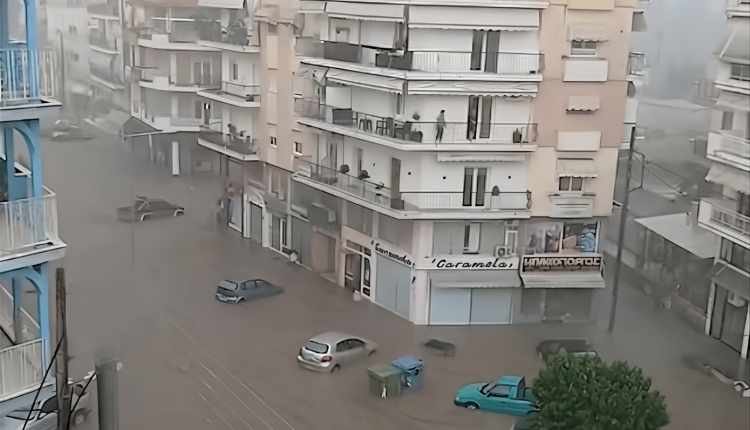 Σέρρες:-Πλημμύρισαν-καταστήματα-και-δρόμοι-από-τη-σφοδρή-βροχόπτωση-και-χαλαζόπτωση