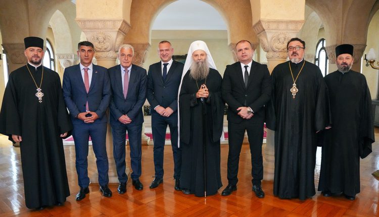 Σερβίας-Πορφύριος:-“Ένας-λαός-που-θυμάται-τα-θύματά-του-παραμένει-σε-άρρηκτη-κοινωνία-τόσο-με-τον-Θεό-όσο-και-με-την-αλήθεια”