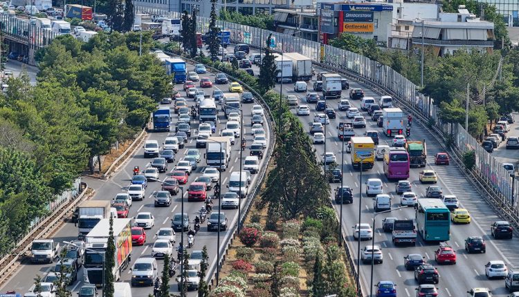 Στο-«κόκκινο»-η-κίνηση-στην-Αττική:-Έμφραγμα-στον-Κηφισό-και-το-κέντρο-της-Αθήνας,-με-μεγάλες-καθυστερήσεις