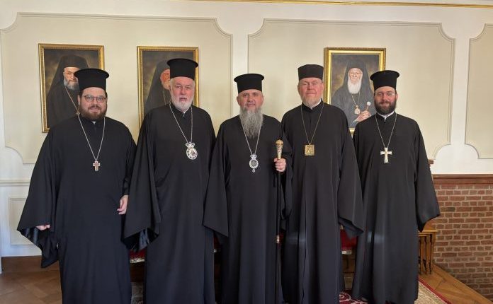 Ο-Κιέβου-Επιφάνιος-στην-Ιερά-Μητρόπολη-Βελγίου
