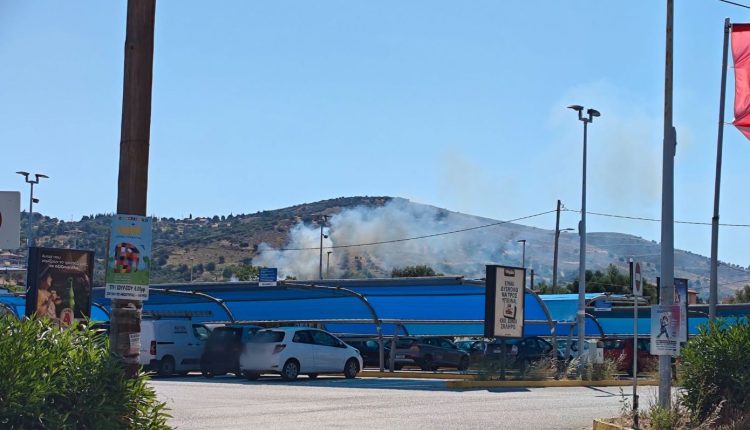 Οριοθετήθηκε-η-φωτιά-στον-Κουβαρά-Αττικής