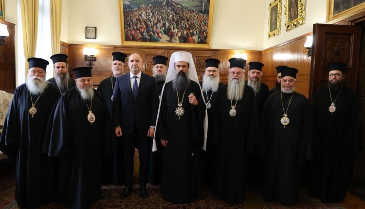 Συνάντηση-Πατριάρχη-Βουλγαρίας-και-Ιεράς-Συνόδου-με-τον-Ρούμεν-Ράντεφ