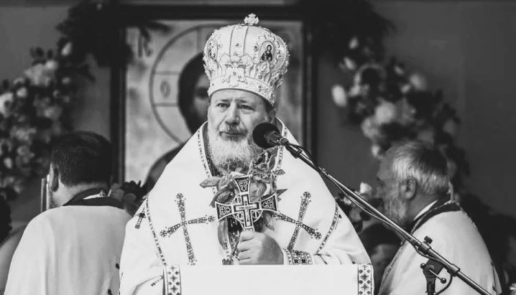 Σε-λαϊκό-προσκύνημα-η-σορός-του-Επισκόπου-Κρισάνου-κυρού-Αιμιλιανού-–-Την-Τρίτη-η-Εξόδιος-Ακολουθία-στη-Μονή-Νεάμτς