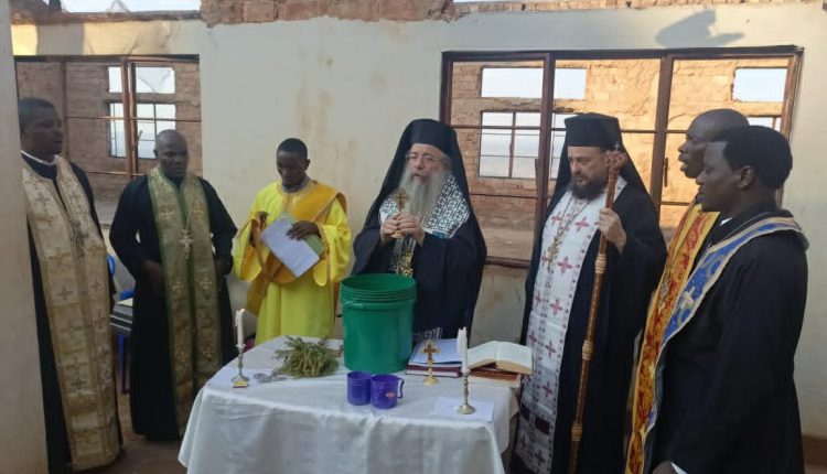 Η-Ελληνική-Αστυνομία-ξαναχτίζει-το-σχολείο-«Αριστοτέλης»-στη-Μπουκόμπα