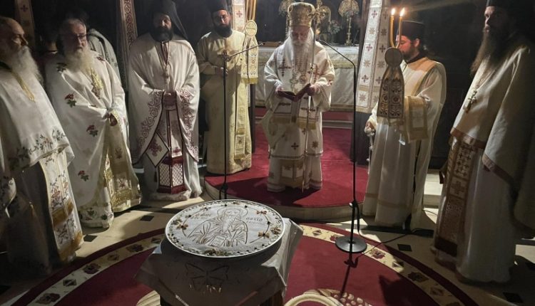 Με-λαμπρότητα-και-συγκίνηση-τα-ονομαστήρια-του-Μητροπολίτη-Γρεβενών-Δαβίδ