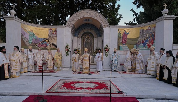 Βέροια:-Λήξη-των-ΛΒ´-Παυλείων-στο-Βήμα-του-Αποστόλου-Παύλου-με-διορθόδοξο-πολυαρχιερατικό-Εσπερινό