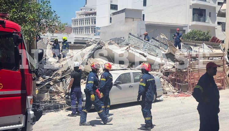 Κατάρρευση-πολυκατοικίας-στα-Πετράλωνα,-πληροφορίες-για-εγκλωβισμένους-–-Οι-πρώτες-εικόνες