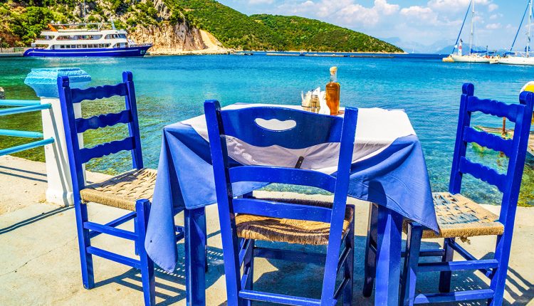Εστιατόριο-στη-Σκιάθο-καταγγέλλει-ζευγάρι-τουριστών:-Έφαγαν,-φώναζαν-και-έφυγαν-χωρίς-να-πληρώσουν