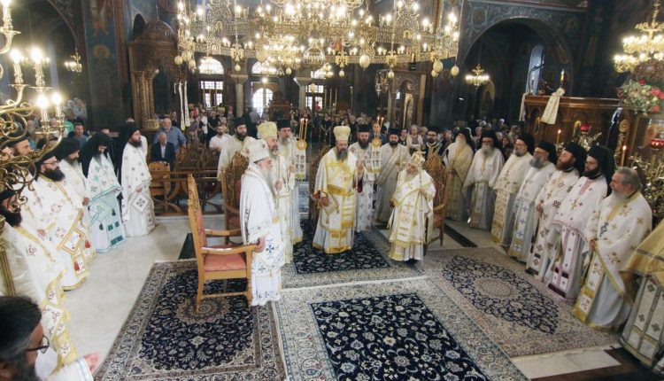 Αρχιερατικό-συλλείτουργο-στην-Έδεσσα-για-την-εορτή-των-Αγίων-Αναργύρων