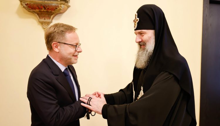 Η-Γαλλία-στηρίζει-την-ειρήνη-και-την-πρόοδο-στη-Γεωργία-–-Οι-ευχές-στον-νέο-Πατριάρχη