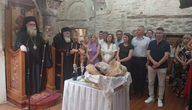 Οι-Μητροπολίτες-Άρτης-και-Πρεβέζης-στον-βυζαντινό-Ιερό-Ναό-Παναγίας-Βλαχερνών-Άρτης