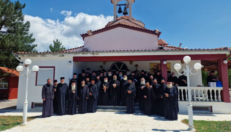 Ιερατική-Σύναξη-και-επισκέψεις-του-Μητροπολίτου-Φλωρίνης-Ειρηναίου-στο-Αμύνταιο