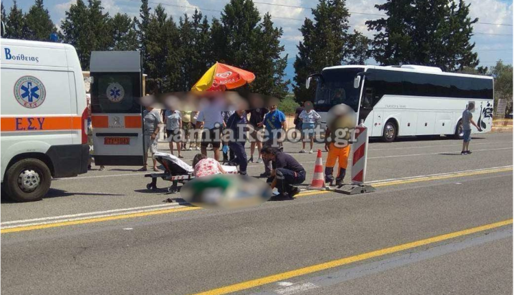 Αμερικανίδα-τουρίστρια-παρασύρθηκε-από-ΙΧ-όταν-θέλησε-να-δει-από-κοντά-το-άγαλμα-του-Λεωνίδα-στις-Θερμοπύλες