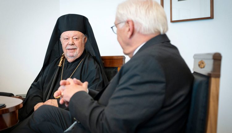 Ο-Γερμανός-Πρόεδρος-Σταϊνμάιερ-εγκωμιάζει-τον-ρόλο-της-Ορθόδοξης-Εκκλησίας-–-Συνάντηση-με-τον-Μητροπολίτη-Αυγουστίνο
