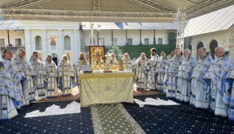 Εορτάστηκε-η-Παναγία-«Η-Οδηγήτρια»-στην-Ιερά-Μονή-Νεάμτς
