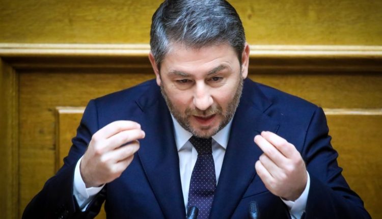 Ανδρουλάκης-σε-Μητσοτάκη:-Αφήστε-τα-«λυπάμαι»-–-Οι-πολίτες-χρειάζονται-λύσεις-για-την-ακρίβεια