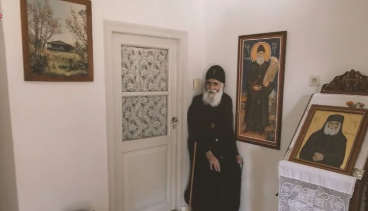 Το-ντοκιμαντέρ-της-pemptousia-tv:-Άγιος-Παΐσιος,-ο-Ασυρματιστής-του-Θεού