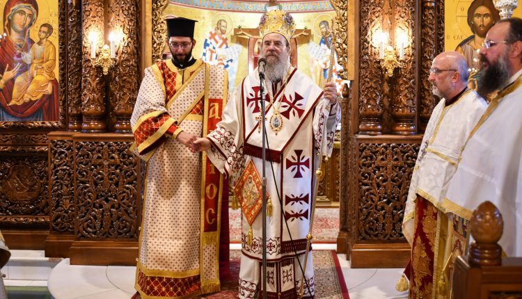 Χειροτονία-Διακόνου-από-τον-Μητροπολίτη-Ιερισσού-Θεόκλητο
