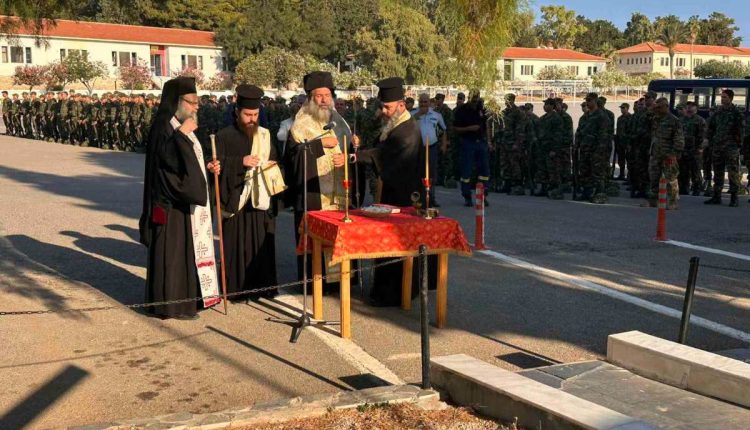Επιμνημόσυνη-Δέηση-στο-Στρατόπεδο-Ρεθύμνου-για-του-θανόντες-αιχμαλώτους-της-v-Μεραρχίας-Κρητών