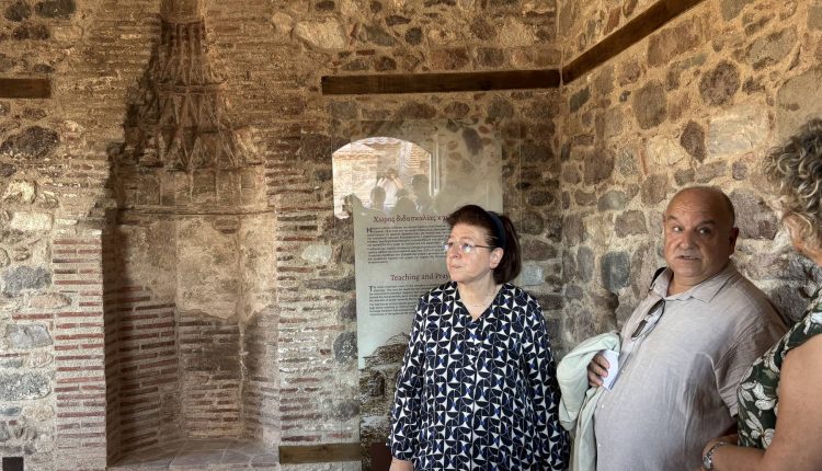 ΥΠΠΟ:-Νέοι-πολιτιστικοί-προορισμοί-στη-Μυτιλήνη-και-στο-Αμπελικό-της-Λέσβου
