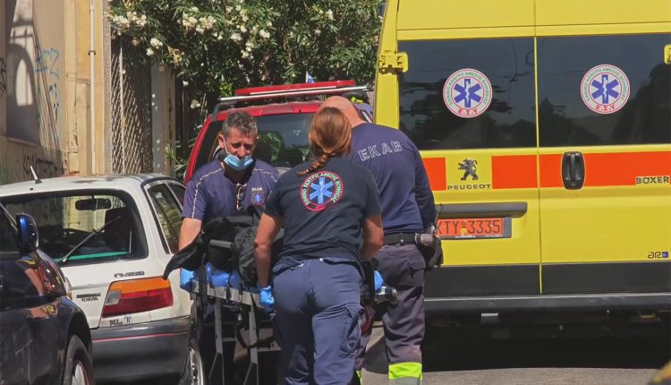 Τραγωδία-στα-Πατήσια-από-φωτιά-σε-διαμέρισμα-–-Νεκρή-μία-γυναίκα-και-στο-νοσοκομείο-ο-σύζυγός-της