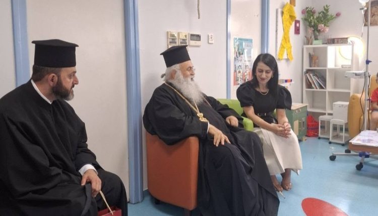 Επίσκεψη-του-Αρχιεπισκόπου-Κύπρου -στην-Παιδοογκολογική-Κλινική-του-Μακάρειου-Νοσοκομείου