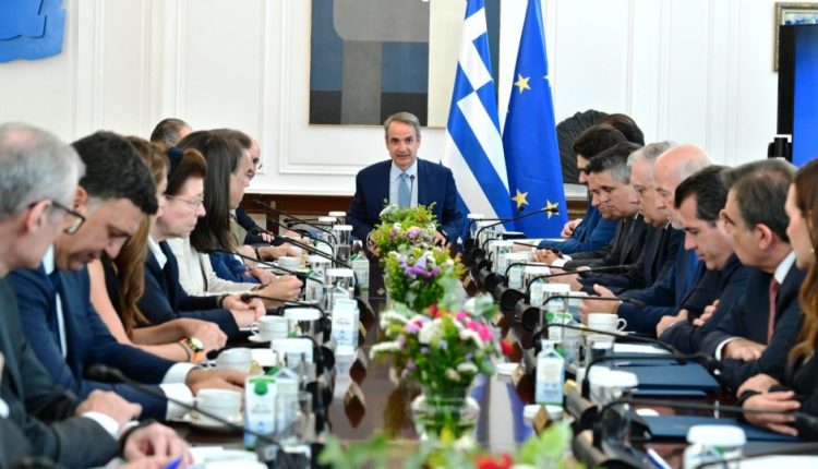 Κ.-Μητσοτάκης:-Οι-εκλογές-του-2027-θα-κρίνουν-και-ποια-κυβέρνηση-θα-προεδρεύσει-της-ΕΕ