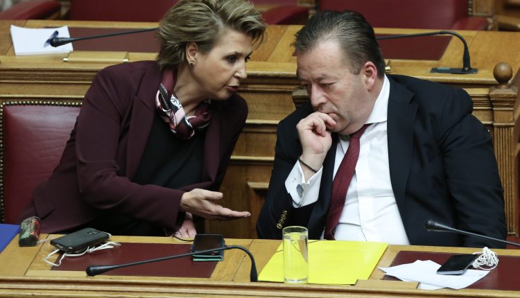 Μπαράζ-ανεξαρτητοποιήσεων-και-αποχωρήσεων-από-τον-ΣΥΡΙΖΑ-–-Συνεδριάζει-η-Πολιτική-Γραμματεία