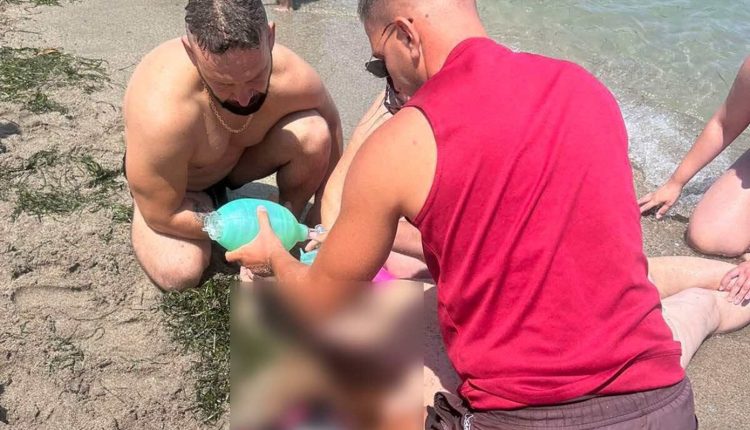 Ναυαγοσώστες-έσωσαν-46χρονη-από-πνιγμό-σε-παραλία-στης-Αγιάς-στη-Λάρισα