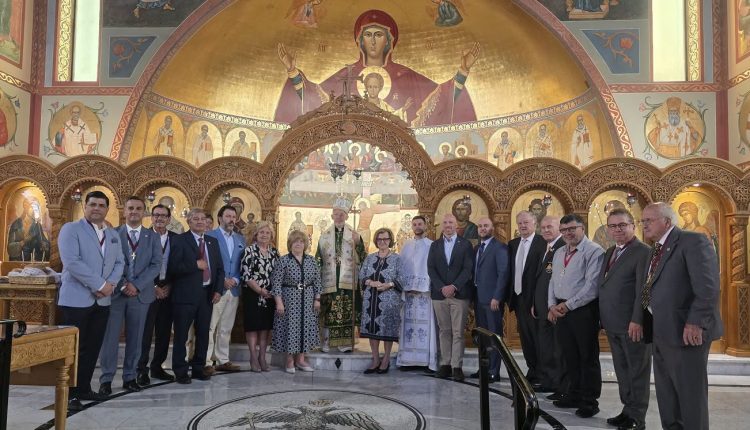 Καναδάς:-Οι-Ορθόδοξοι-πιστοί-εκφράζουν-την-αγάπη-και-την-ευγνωμοσύνη-τους-προς-τον-Αρχιεπίσκοπο-Σωτήριο