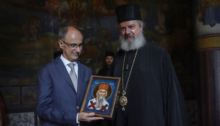 Ο-πρωθυπουργός-της-Σερβίας-στη-Μονή-Λέλιτς:-Η-Σερβία-συνεχίζει-να-καλλιεργεί-την-παράδοση