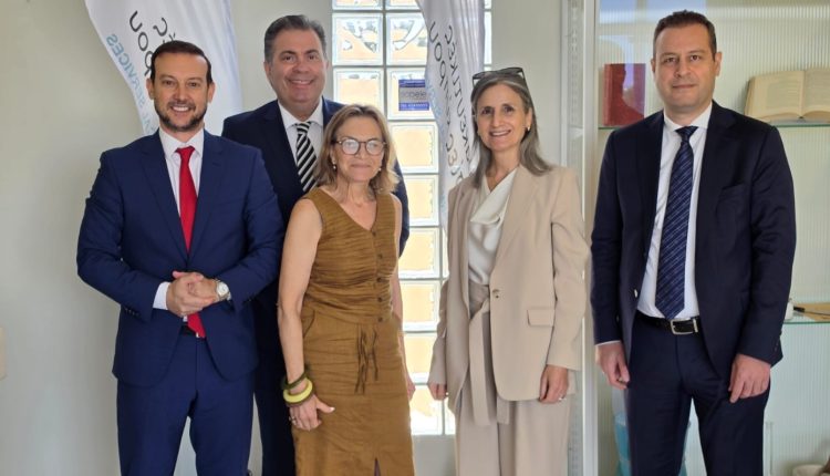 Ο-ΕΟΦ-στην-Κύπρο:-Ενισχύεται-η-συνεργασία-για-την-κανονιστική-συμμόρφωση-και-την-ασφάλεια-των-φαρμάκων