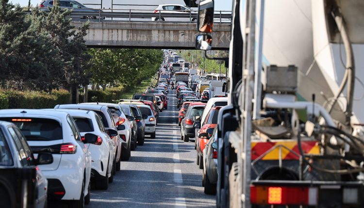 Με-Τεχνητή-Νοημοσύνη-η-εξέταση-ενστάσεων-για-ανασφάλιστα-οχήματα-και-τέλη-κυκλοφορίας-–-Πώς-λειτουργεί-το-νέο-σύστημα