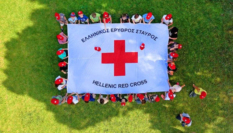 Ο-Ελληνικός-Ερυθρός-Σταυρός-ενημέρωσε-200-παιδιά-της-κατασκήνωσης-του-Δήμου-Αθηναίων-για-την-ασφαλή-κολύμβηση