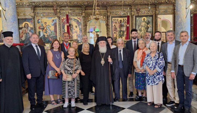 Επίσκεψη-Πατριάρχη-Ιεροσολύμων-στο-Μετόχι-του-Παναγίου-Τάφου-στο-Νεοχώρι-του-Βοσπόρου