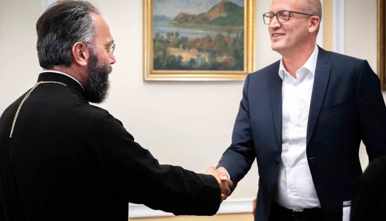 Συνάντηση-Μητροπολίτη-Αυστρίας-με-τον-Υπουργό-Κοινωνικών-Σχέσεων-και-Πολιτισμού-της-Ουγγαρίας