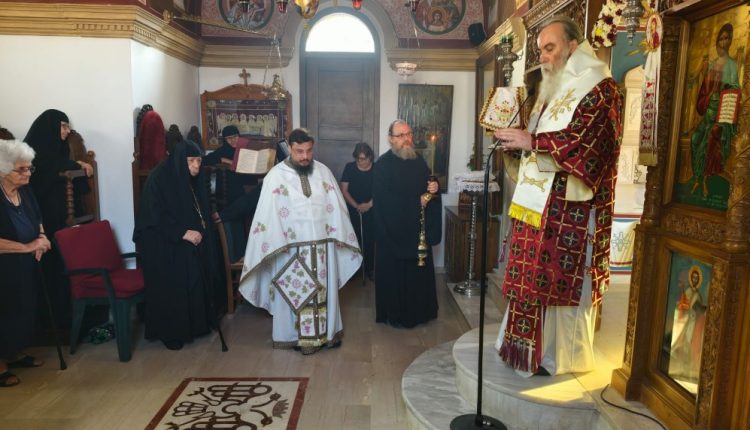 Ο-Κισάμου-Αμφιλόχιος-στα-ονομαστήρια-της-Καθηγουμένης-της-Ιm.-Ζωοδόχου-Πηγής-Παρθενώνος