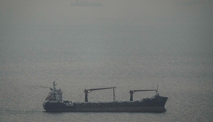 Έκρηξη-σε-πετρελαιοφόρο-στα-Στενά-του-Ορμούζ-μετά-από-πρόσκρουση-σε-νάρκη