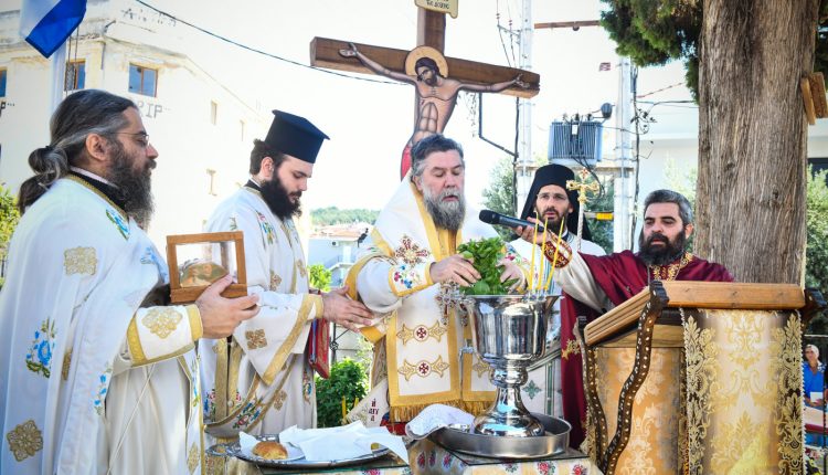 Πάνδημος-εορτασμός-της-μνήμης-της-Αγίας-Παρασκευής-στην-Εκκλησία-των-Σερρών