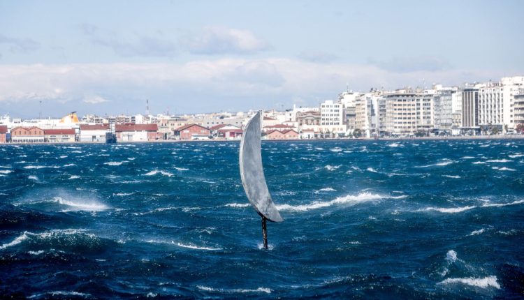 Καιρός:-Έρχεται-ισχυρό-μελτέμι-με-8-μποφόρ-και-θερμοκρασίες-έως-38-βαθμούς,-η-πρόγνωση-μέχρι-την-Πέμπτη