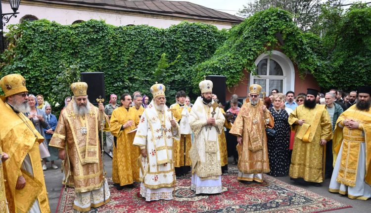 Ο-Βολοκολάμσκ-Αντώνιος-στην-πανήγυρη-του-εν-Μόσχα-Μετοχίου-της-Εκκλησίας-της-Αντιοχείας
