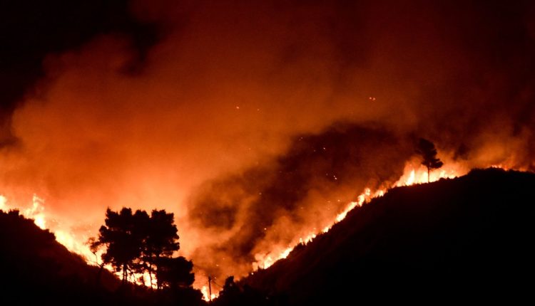 Εύβοια:-«Έσβησε»-η-φωτιά-στον-Σταυρό-–-23-πυρκαγιές-σε-24-ώρες-σε-όλη-την-Ελλάδα