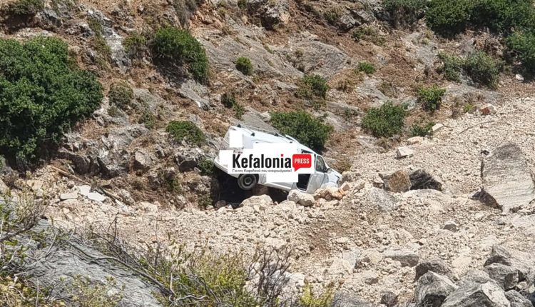 Νεκρός-πατέρας-δύο-παιδιών-στην-Κεφαλονιά:-Έπεσε-με-το-όχημά-του-σε-γκρεμό-–-Είχε-αφήσει-σημείωμα-αυτοκτονίας